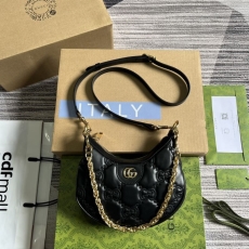 Gucci Hobo Bags